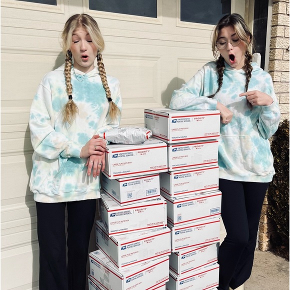 Meet your Posher, Audrie - Picture 2 of 11